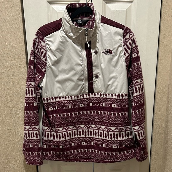 The North Face Sweaters - The North Face Quarter Zip Fleece Nordic  Snap , size Large
